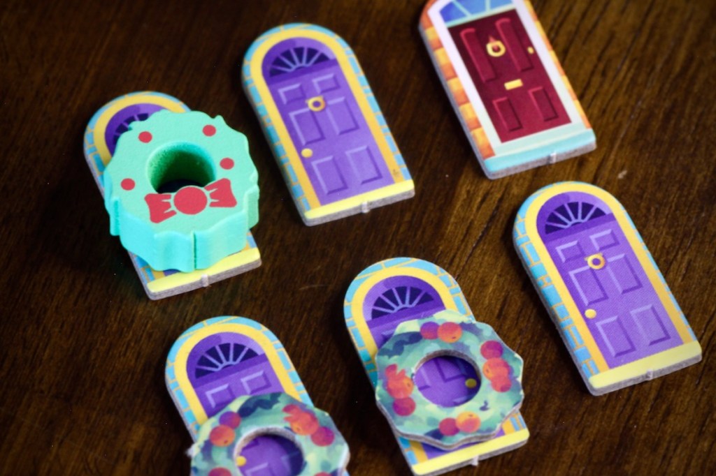 wreath comparison - wood vs. standard